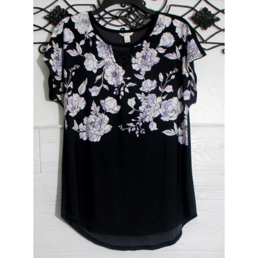 Cato Women's Knit Top Size S Short Sleeve Multicolored Floral Round Neck